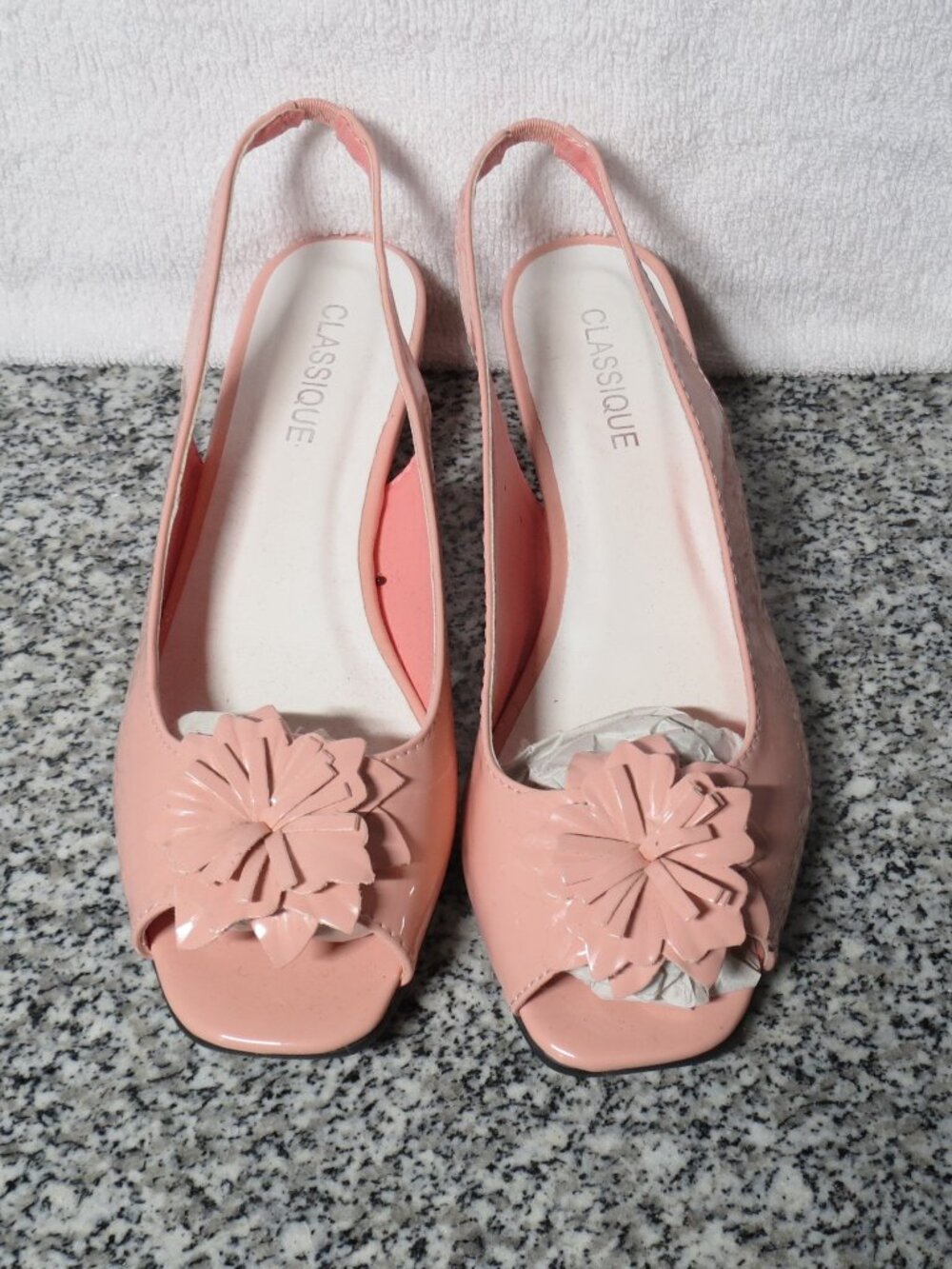 NEW Classique Size 8M Slingback 1.5" Heels Pink Floral Bow Detail Open Toe